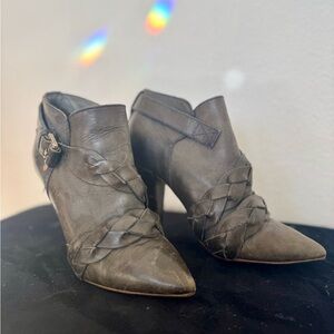 Rare vintage mulberry black leather ankle boots with braided accent